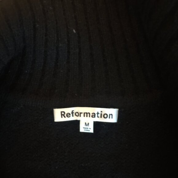 NWT reformation beckie cashmere collared sweater in black - Picture 2 of 4